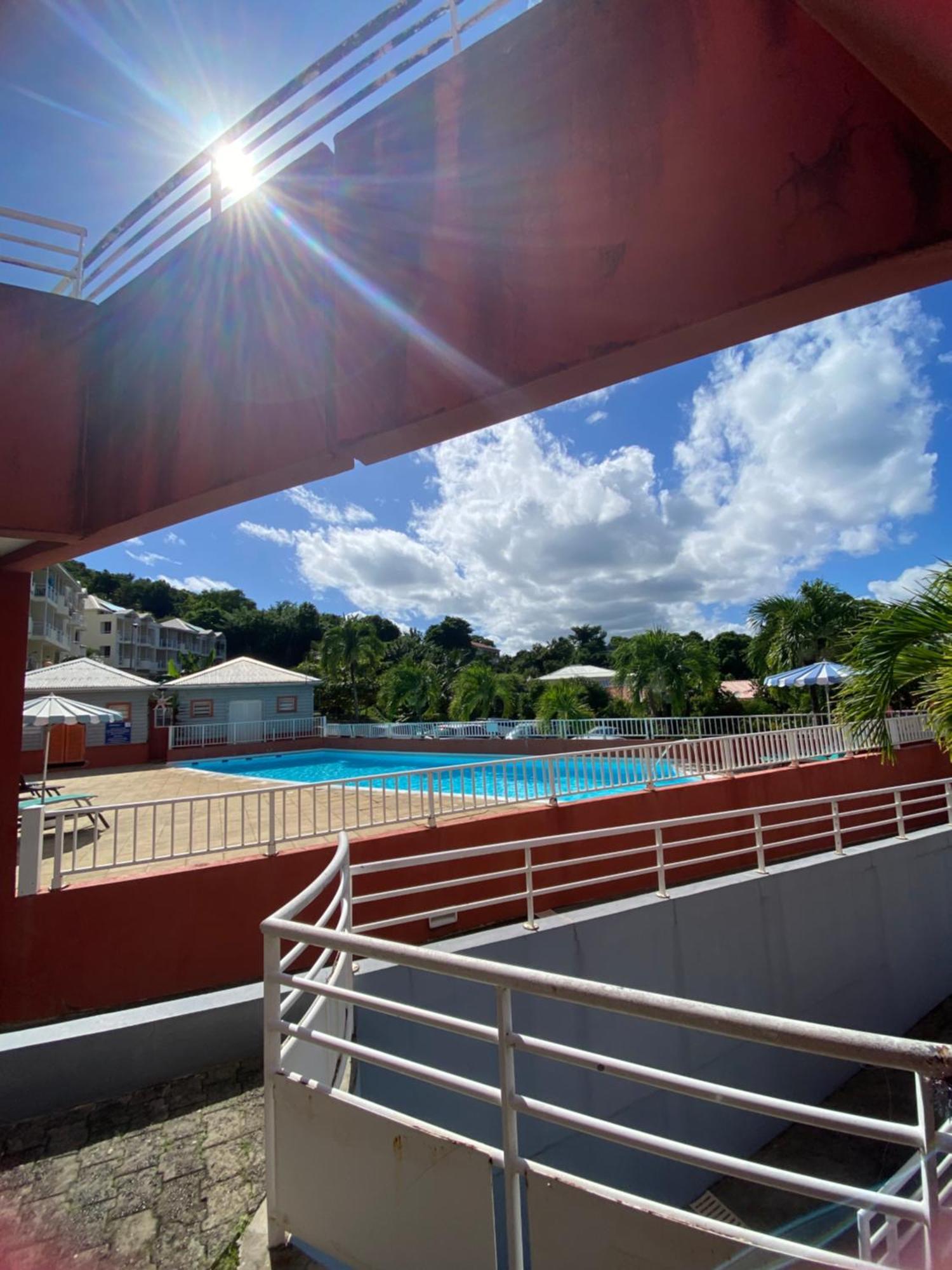 Studio Au Soleil Levant, Avec Piscine La Trinite Bagian luar foto
